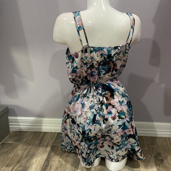 Casual dress ♦️ - Picture 3 of 3